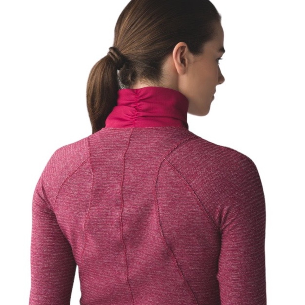 Lululemon Runderful Half Zip in Berry Rumble - Picture 3 of 12
